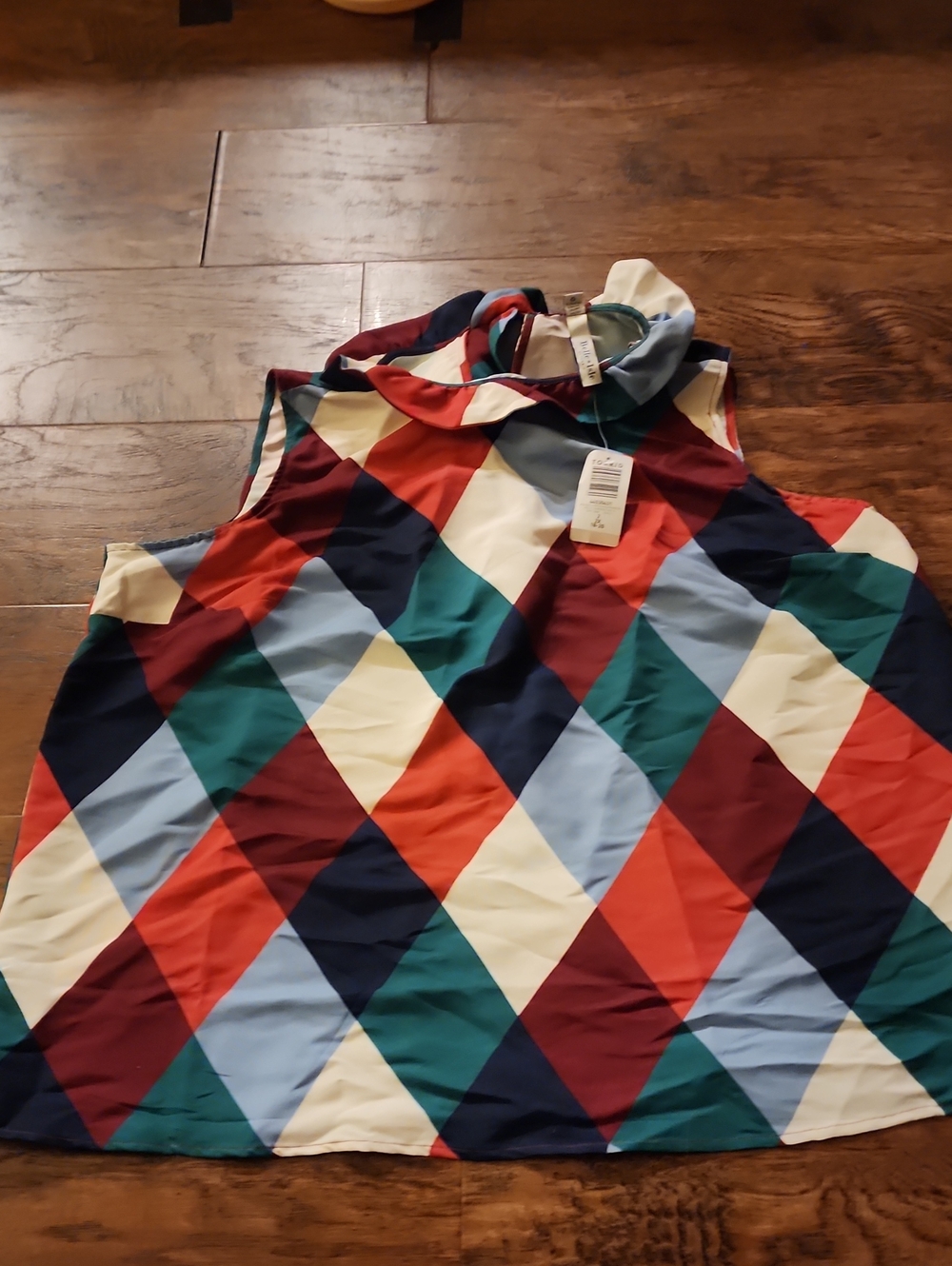 Torrid Multicolor Sleeveless Diamond-Print Blouse - 2X - NWT
